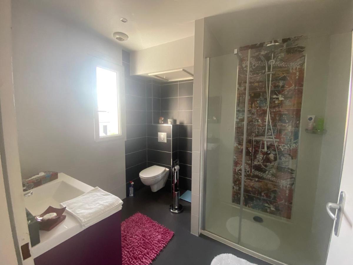 Chambre Avec Salle De Bain Privee Dans Maison Бурж Экстерьер фото